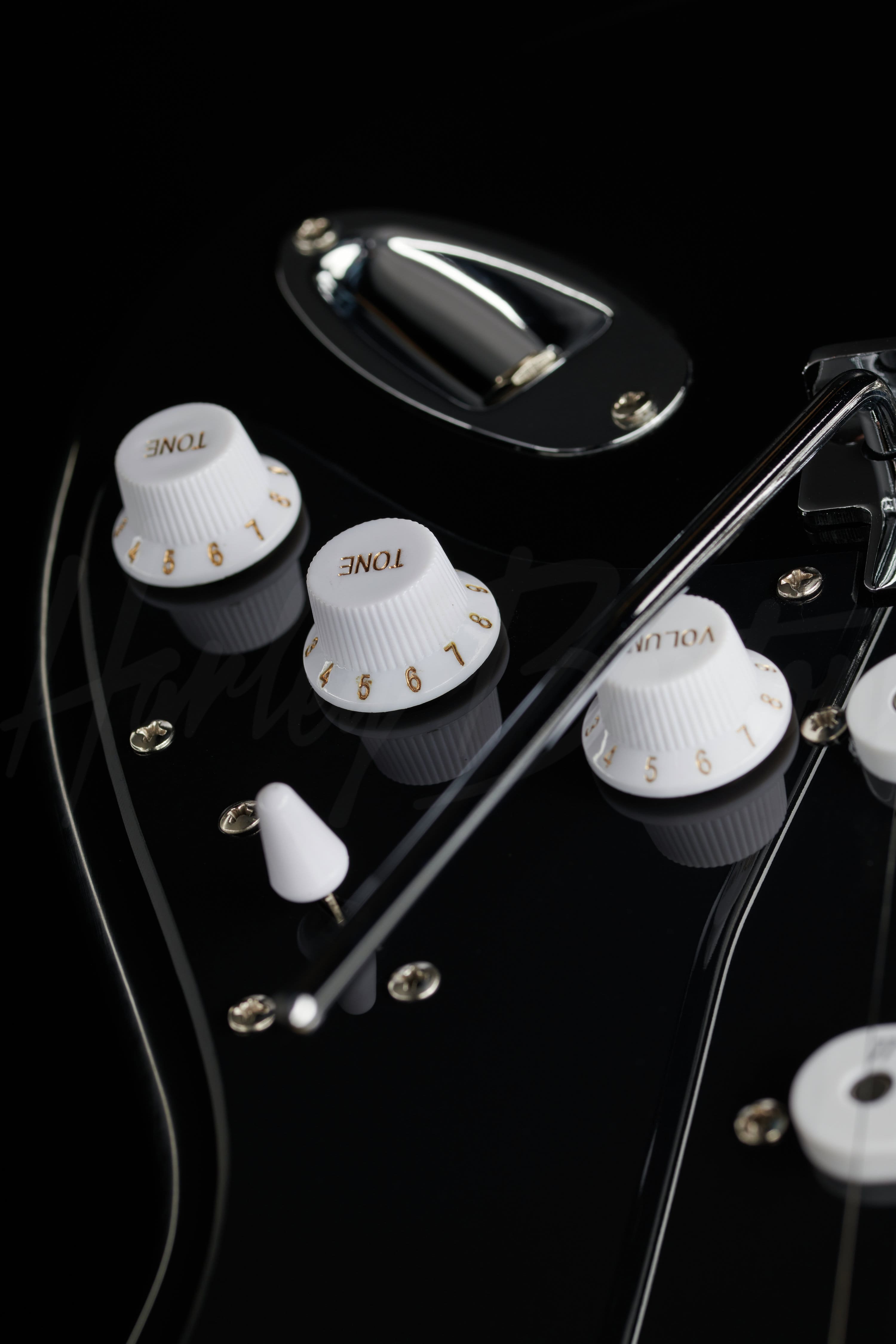 ST-57DG Black