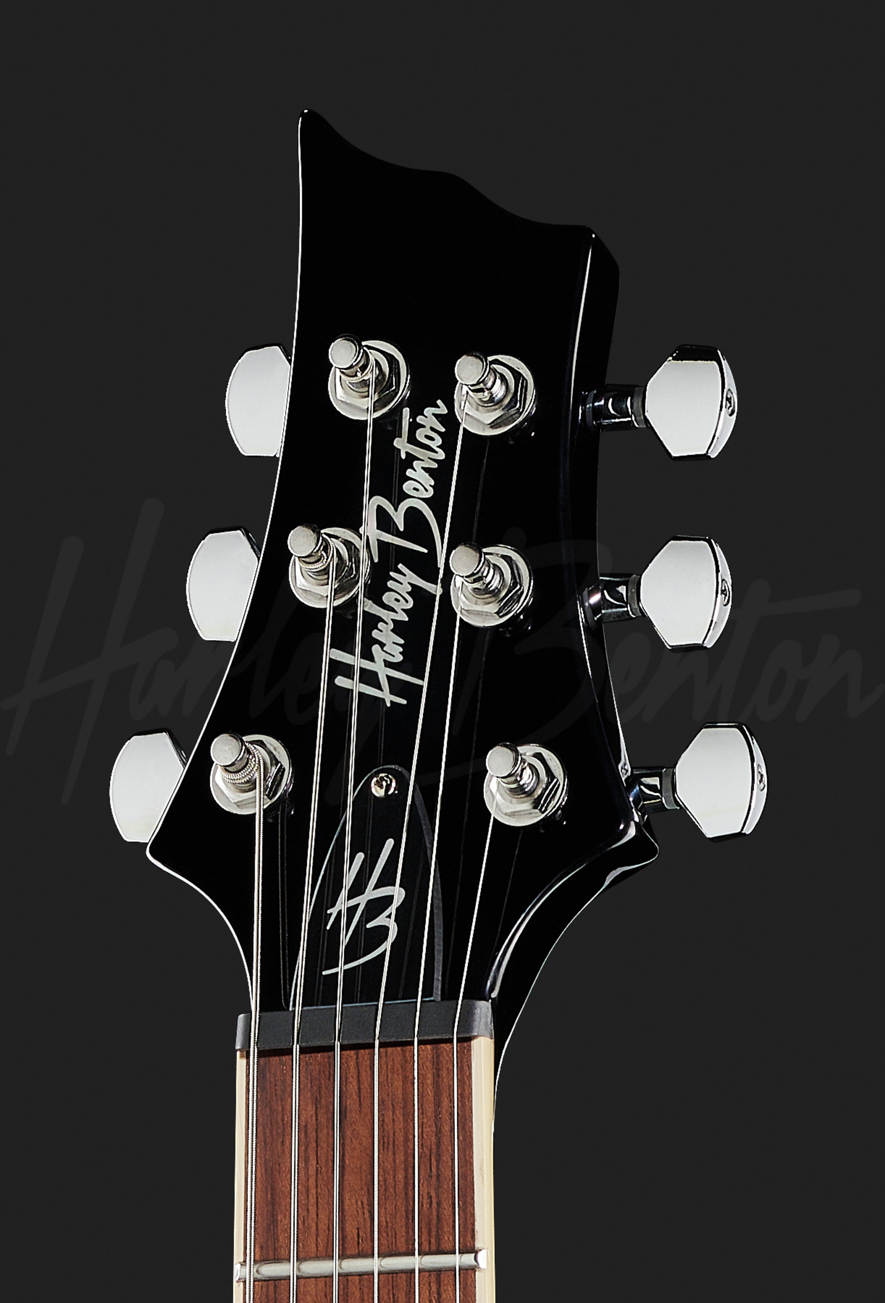 CST-24T P90 Black Flame