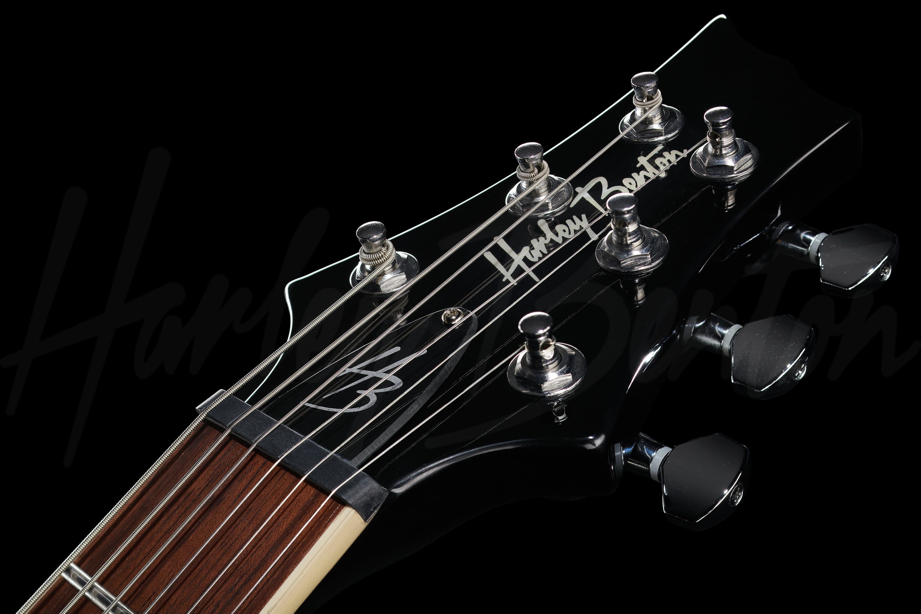 CST-24T P90 Black Flame