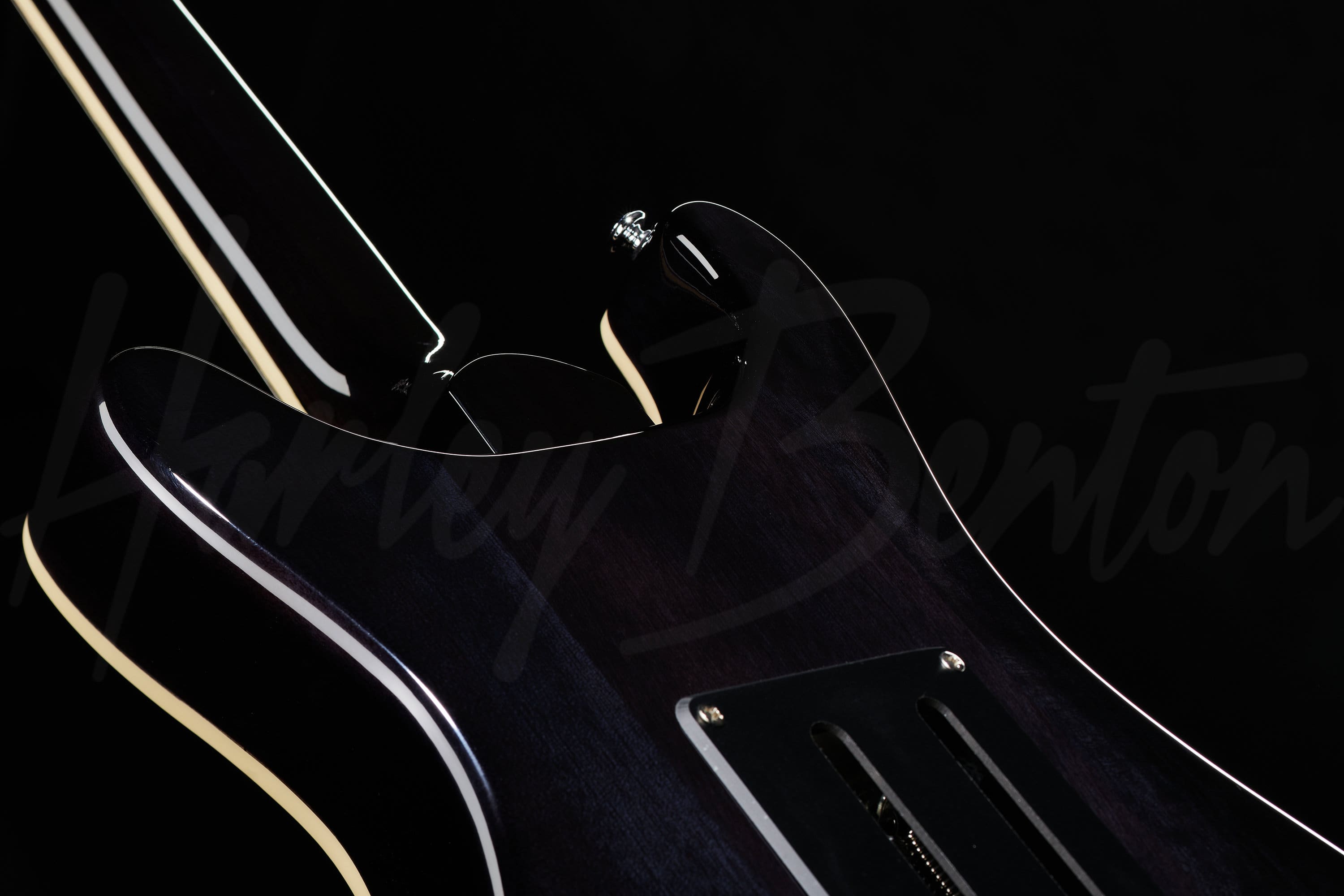 CST-24T P90 Black Flame