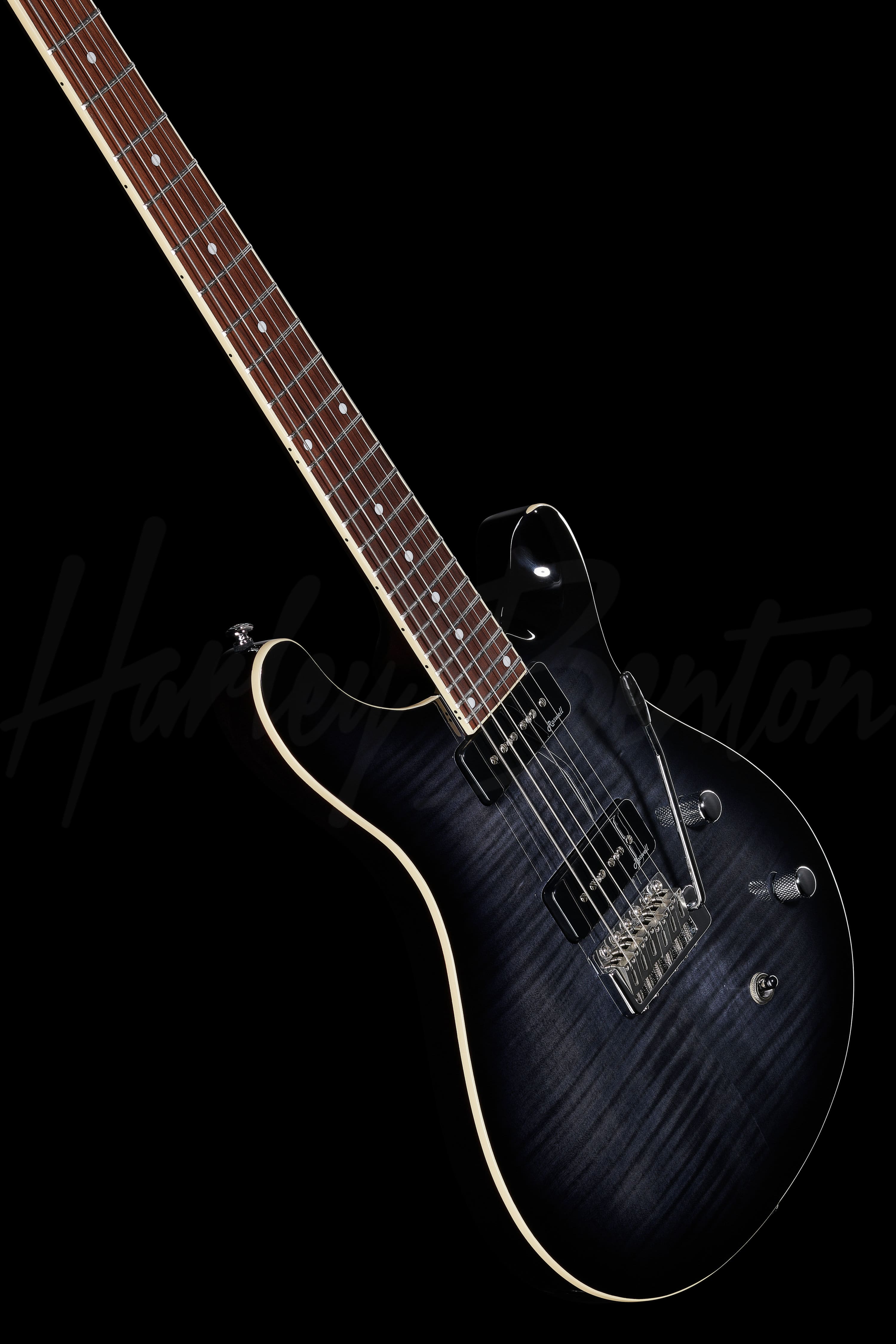 CST-24T P90 Black Flame