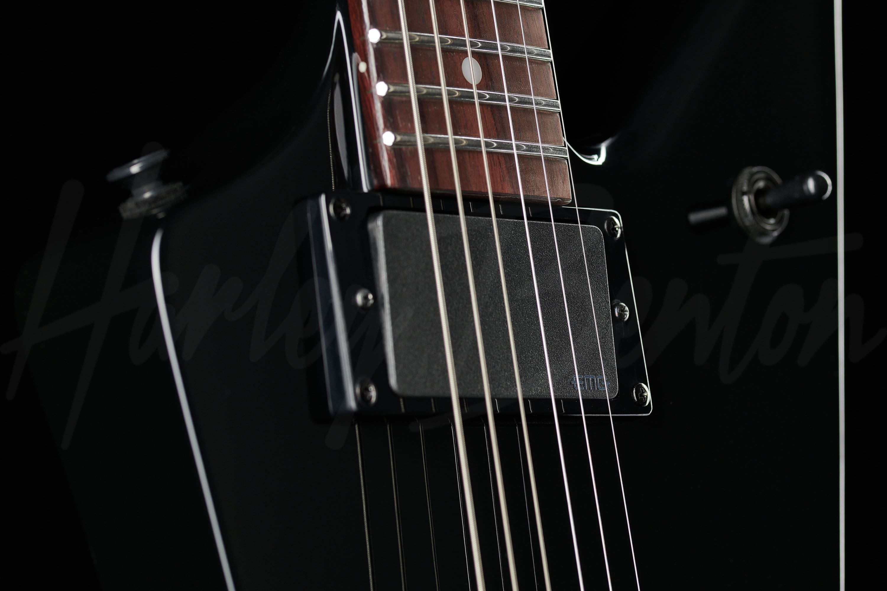 【イケソ】Harley Benton エレキギター EX-84 Modern EMG BK - Harley Benton