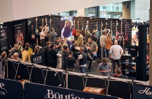 Guitar Summit - Hang Out With Us