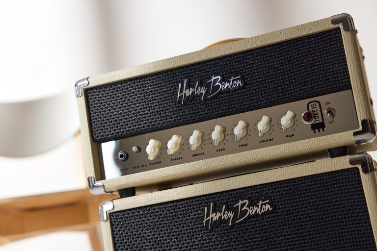 Tube Amps Explained – Inside the Sound That Shaped Guitar Music