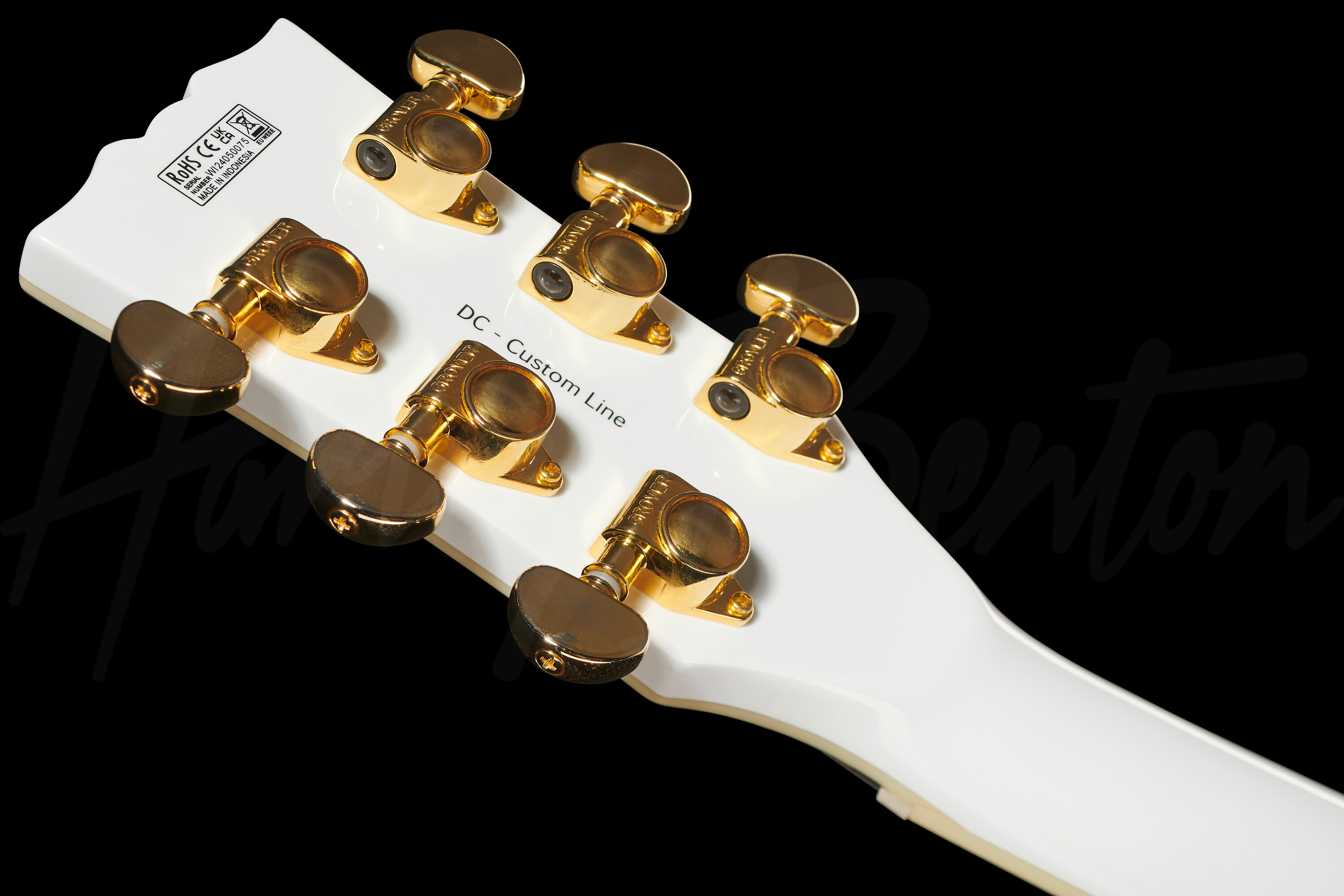 DC-Custom II White
