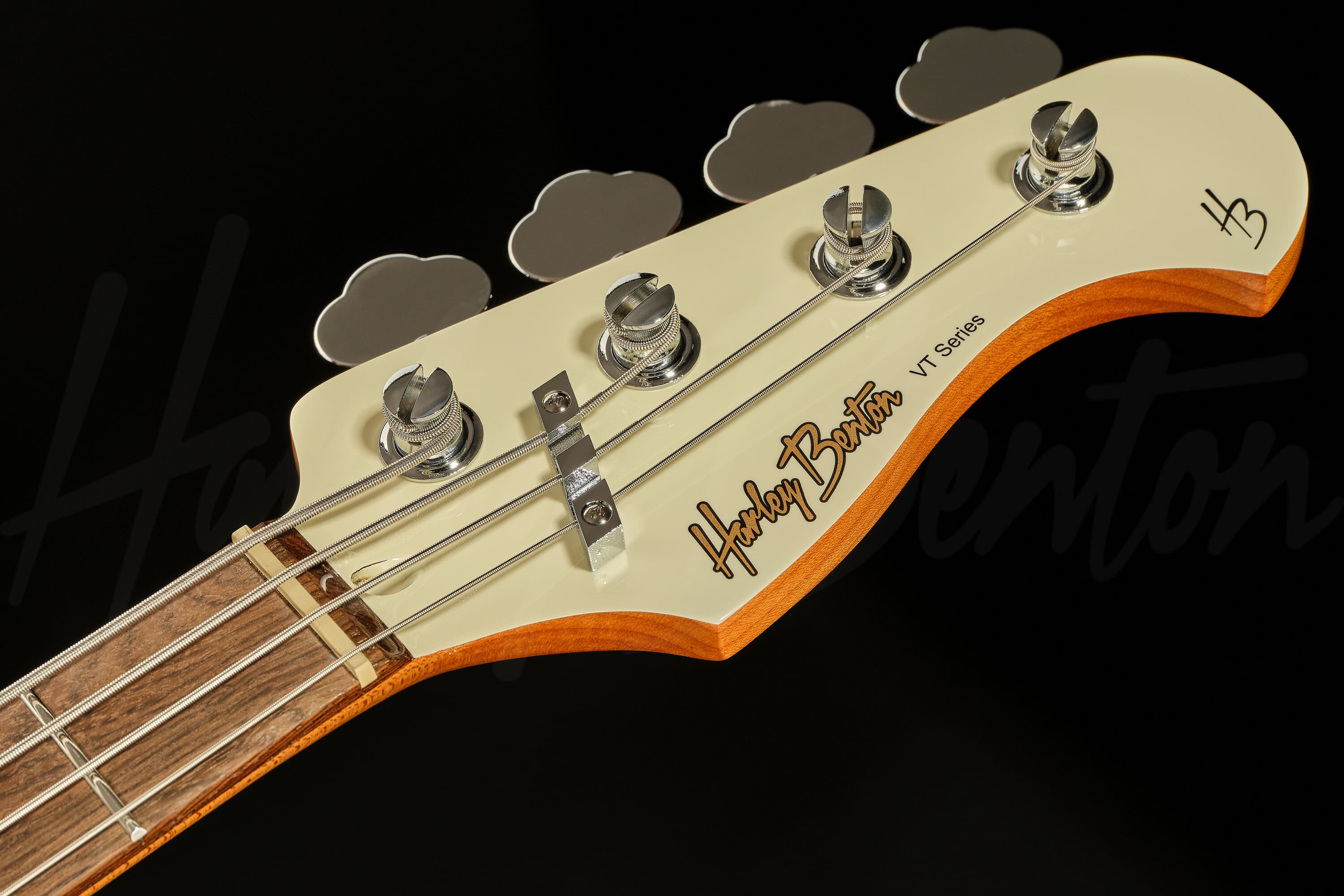 PB-62CC OW - Harley Benton