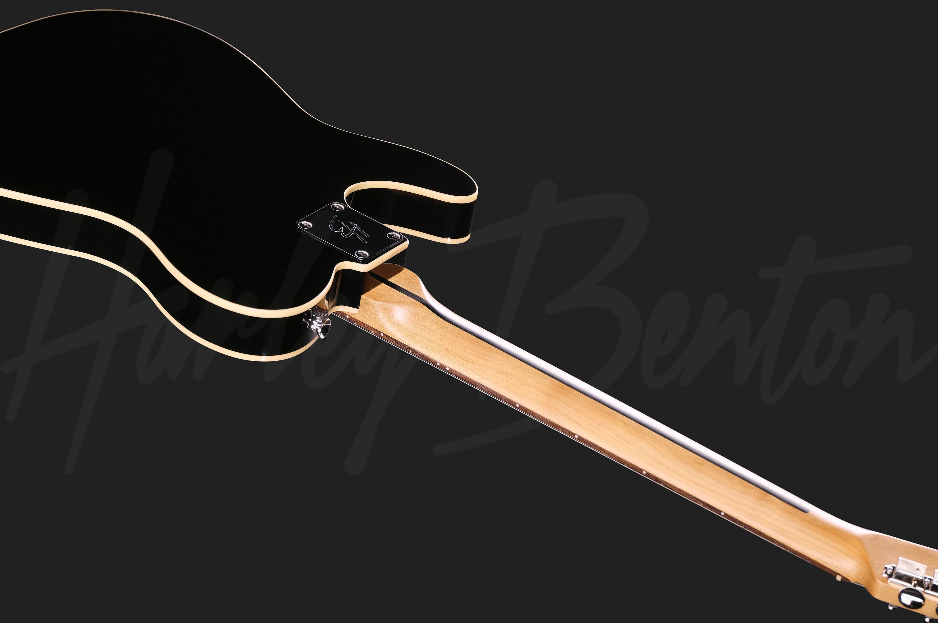TE-62DB Tremolo BK - Harley Benton